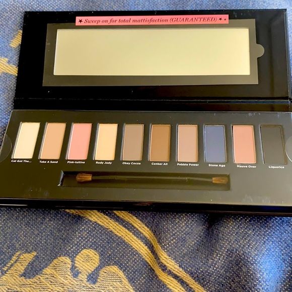 Other - The Ultimate Collection Eyeshadow Palette
